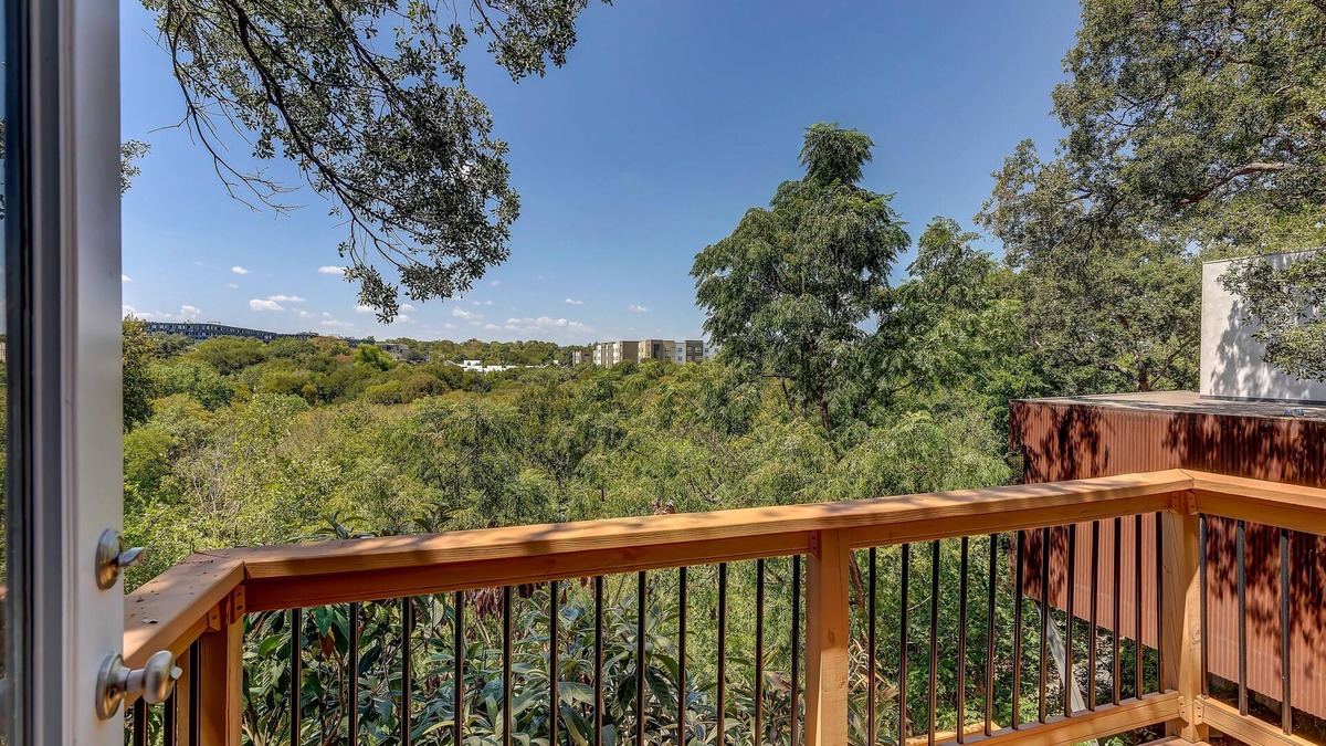 Barton Heights House | Beautiful Hilltop Greenbelt Views in Downtown Austin