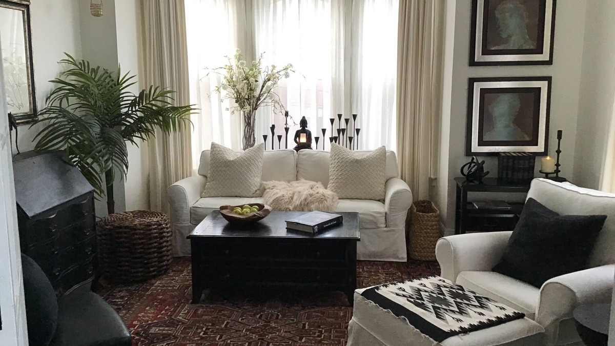 South Main Street Apartment | Beautiful Historic Row House