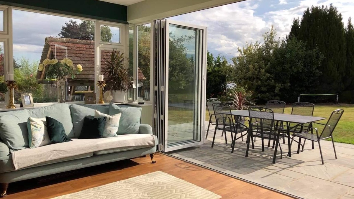Gravesend House | Beautiful Historical home with Modern Amenities