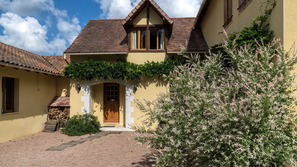 Abjat-sur-Bandiat House | Beautiful house Dordogne sleeps 10