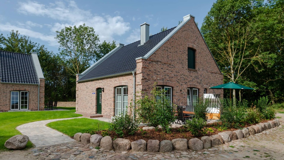 Vitzdorf House | Beautiful holiday home with terrace, beach chair, fireplace and Finnish sauna