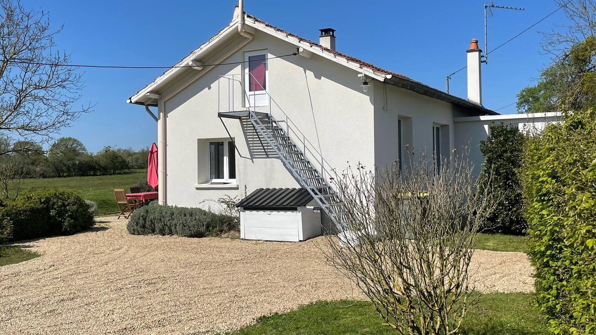 Valigny House | Beautiful Holiday Home with Swimming Pool