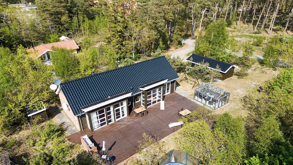 Bedegaard House | Beautiful holiday home on a scenic plot