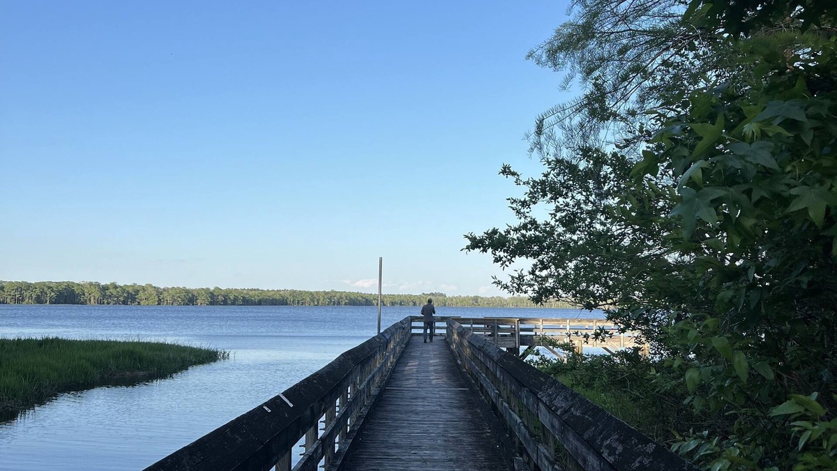 Washington County House | Beautiful home, 200 Private Acres on a lake! Fishing and Springs nearby!