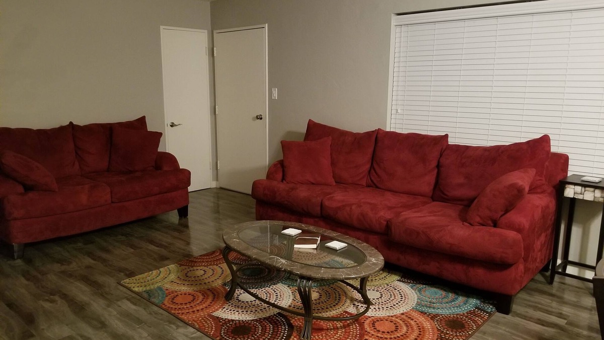 Rancho Oakey House | Beautiful home 5min from where you want to be.