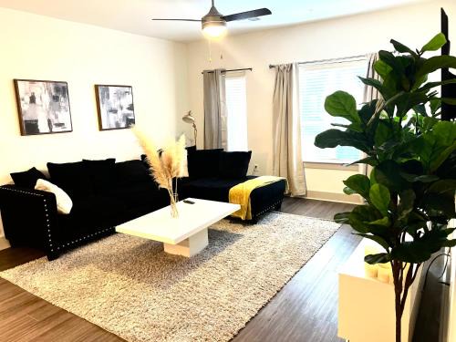 Westside Apartment | Beautiful Home At Midtown