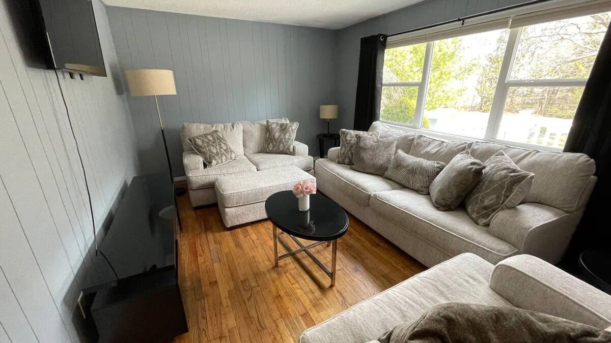 Millstone Township House | Beautiful Home by Jersey Shore Beaches + Six Flags + Fort Dix