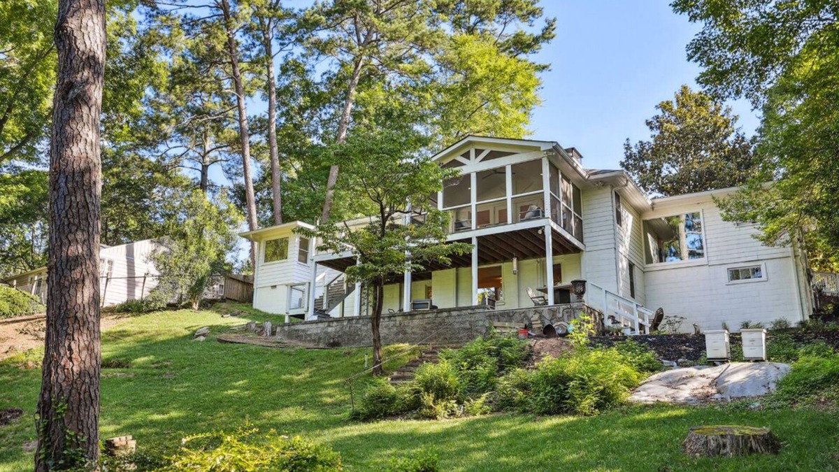 Collier Hills North House | Beautiful home ideal location on Tanyard creek park/Beltline