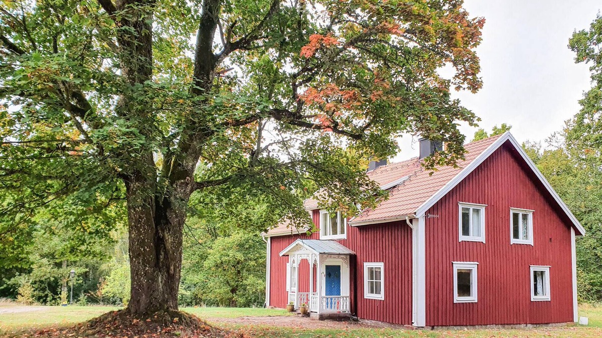 Almhult House | Beautiful home in älmhult with kitchen