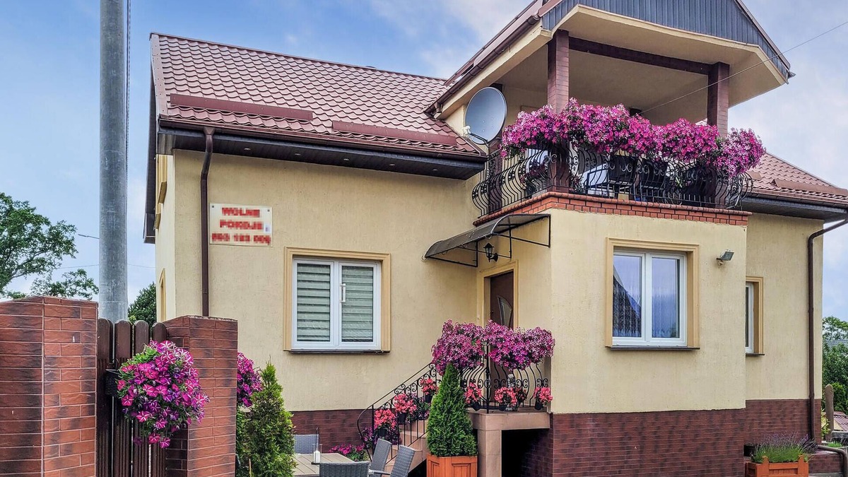 Darlowo House | Beautiful home in Darlowo with WiFi