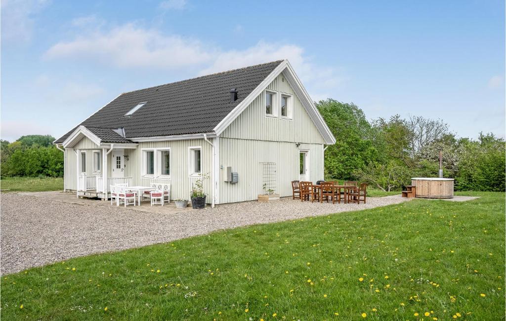 Sonder Stenderup House | Beautiful Home In Sønder Stenderup