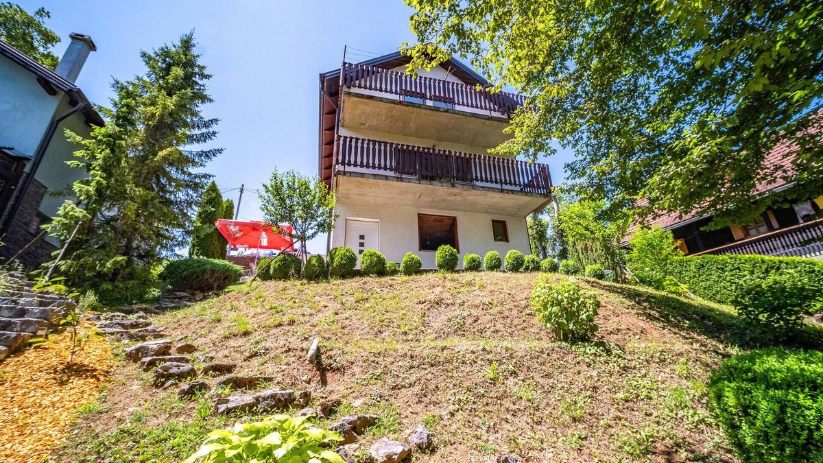 Generalski Stol House | Beautiful home in Duga Resa with WiFi