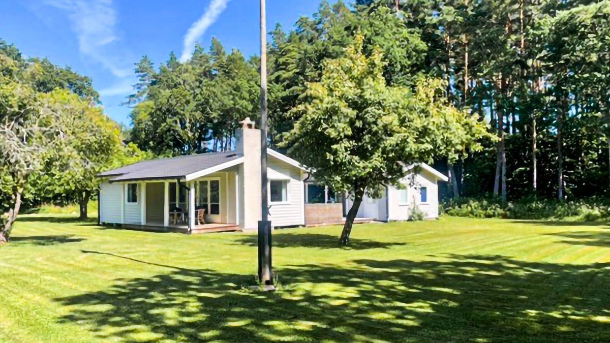 Farjestaden House | Beautiful home in Färjestaden with WiFi