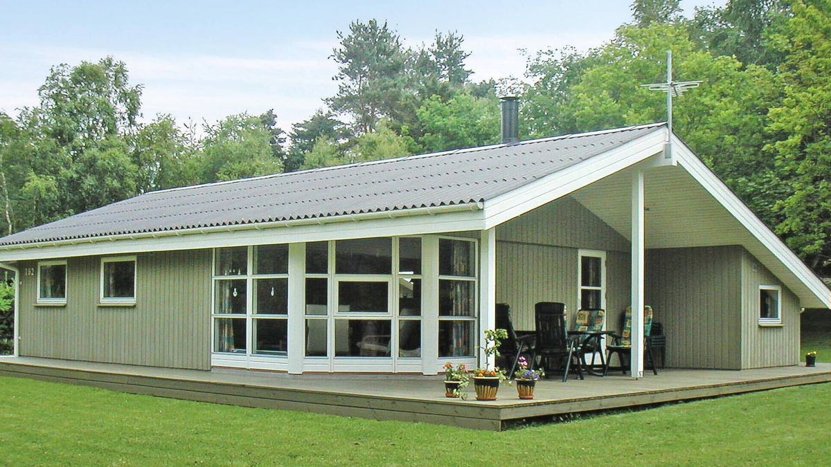 Farvang House | Beautiful home in Fårvang with WiFi