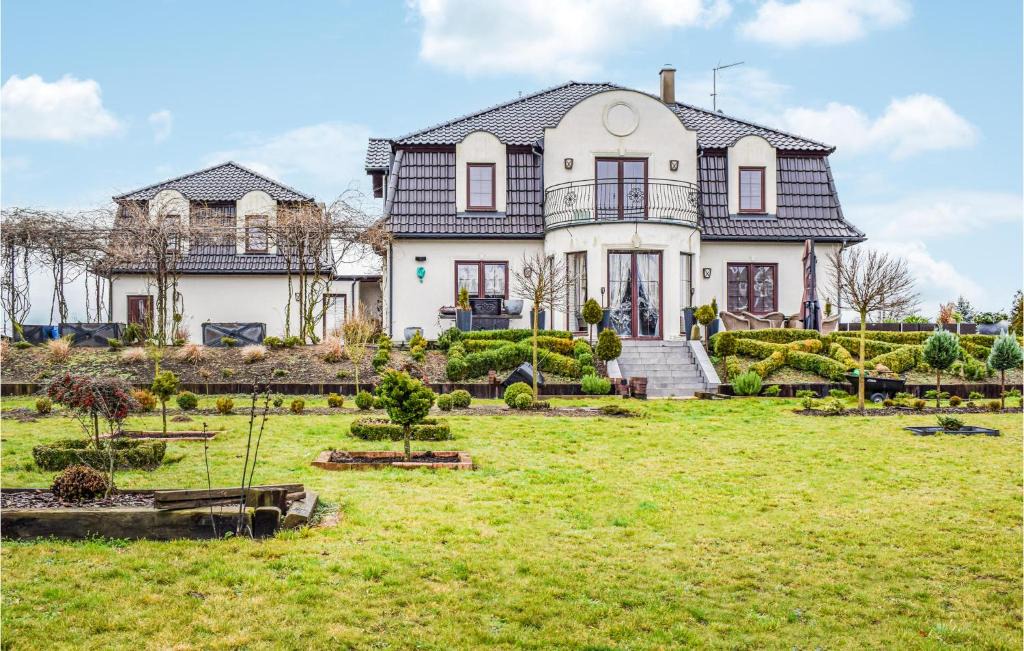 Golczewo House | Beautiful Home In Golczewo