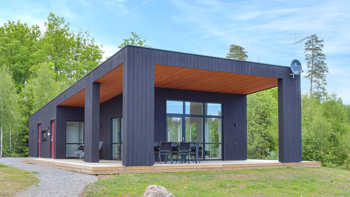 Holmsjo House | Beautiful home in Holmsjö with sauna