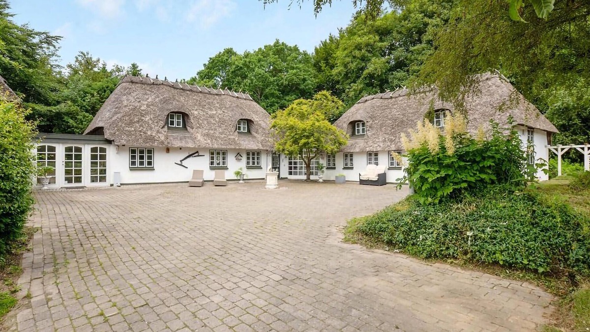 Juelsminde House | Beautiful home in Juelsminde with sauna
