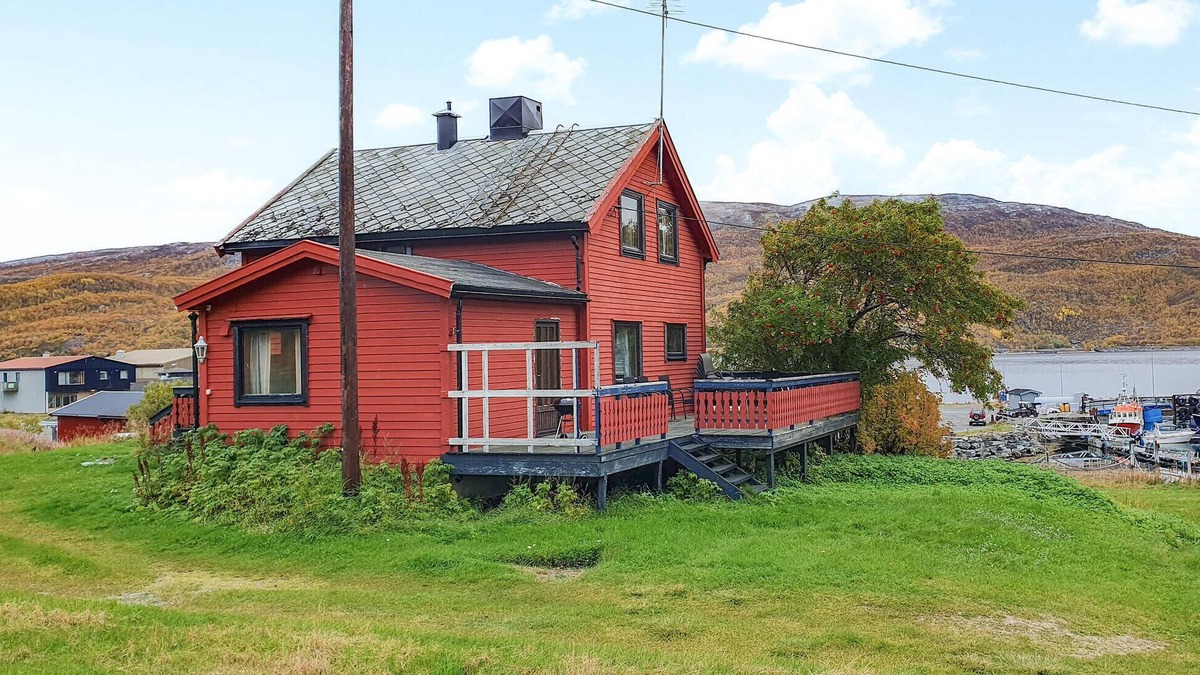 Alta House | Beautiful home in Kongshus with sauna