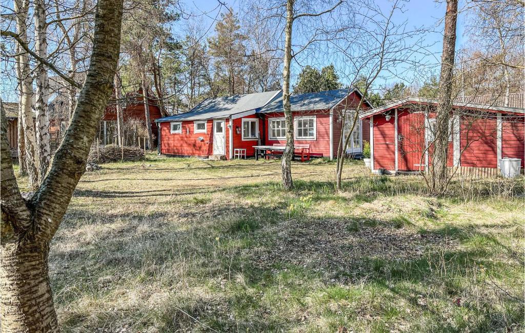 Loderup House | Beautiful Home In Löderup With Kitchen