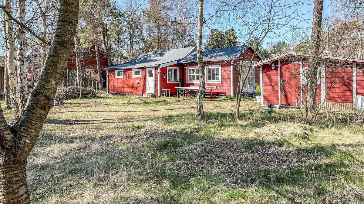 Loderup House | Beautiful home in Löderup with kitchen