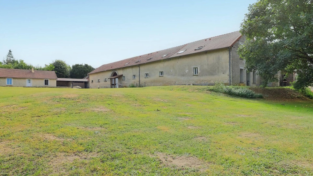 Monthenault House | Beautiful home in Monthenault with WiFi