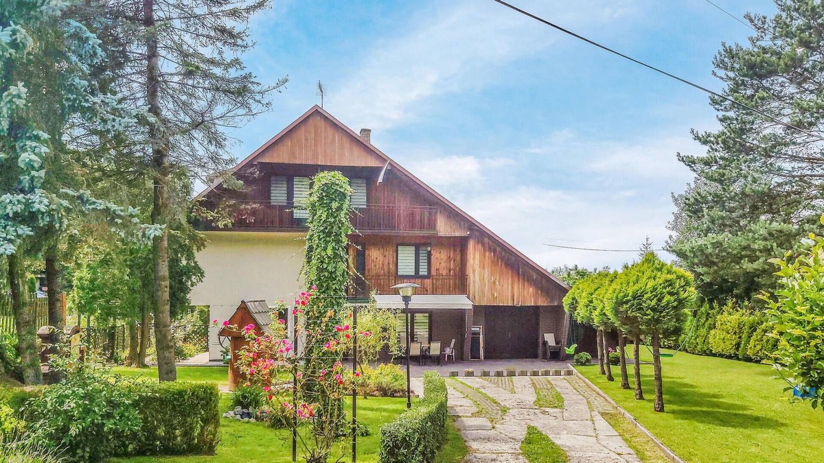Mogilany House | Beautiful home in Mogilany with WiFi