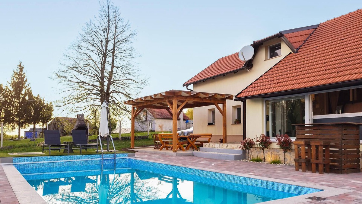 Pregrada House | Beautiful home in Pregrada with kitchen