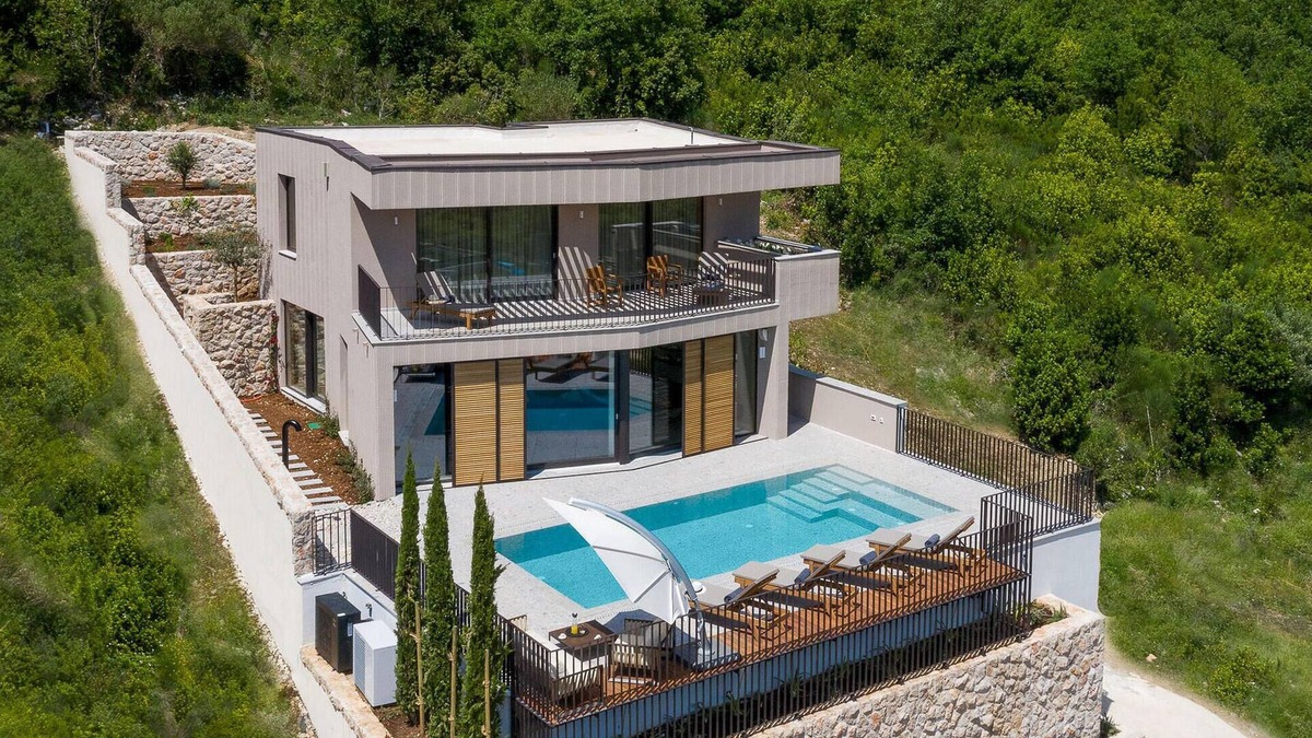 Rozat House | Beautiful home in Rozat with sauna