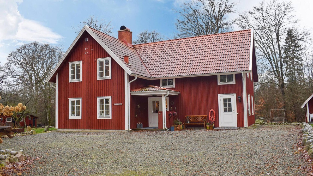 Rydaholm House | Beautiful home in Rydaholm with kitchen