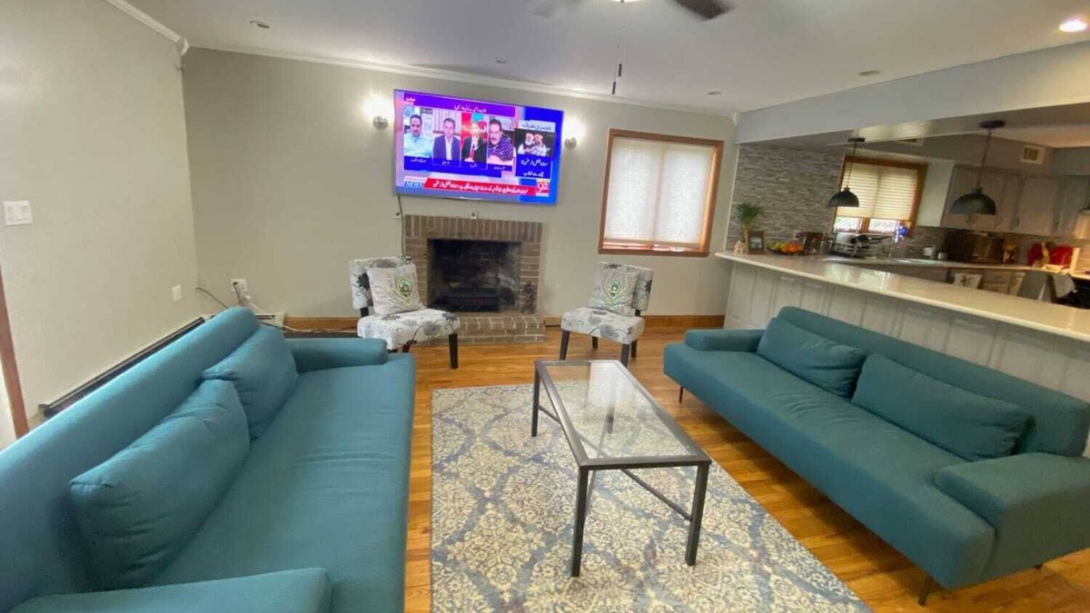 Shirley House | Beautiful home in Shirley / Close to Hamptons