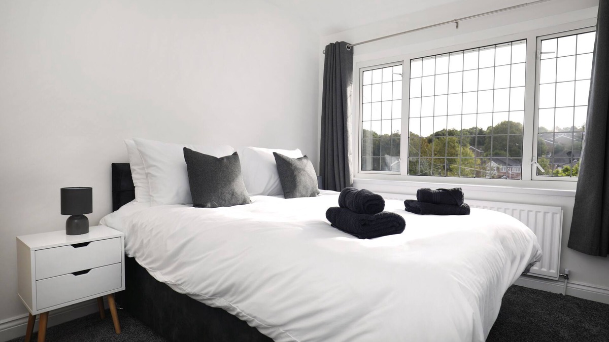 Cradley House | Beautiful home in the West Midlands near Birmingham sleeps up to 6 people