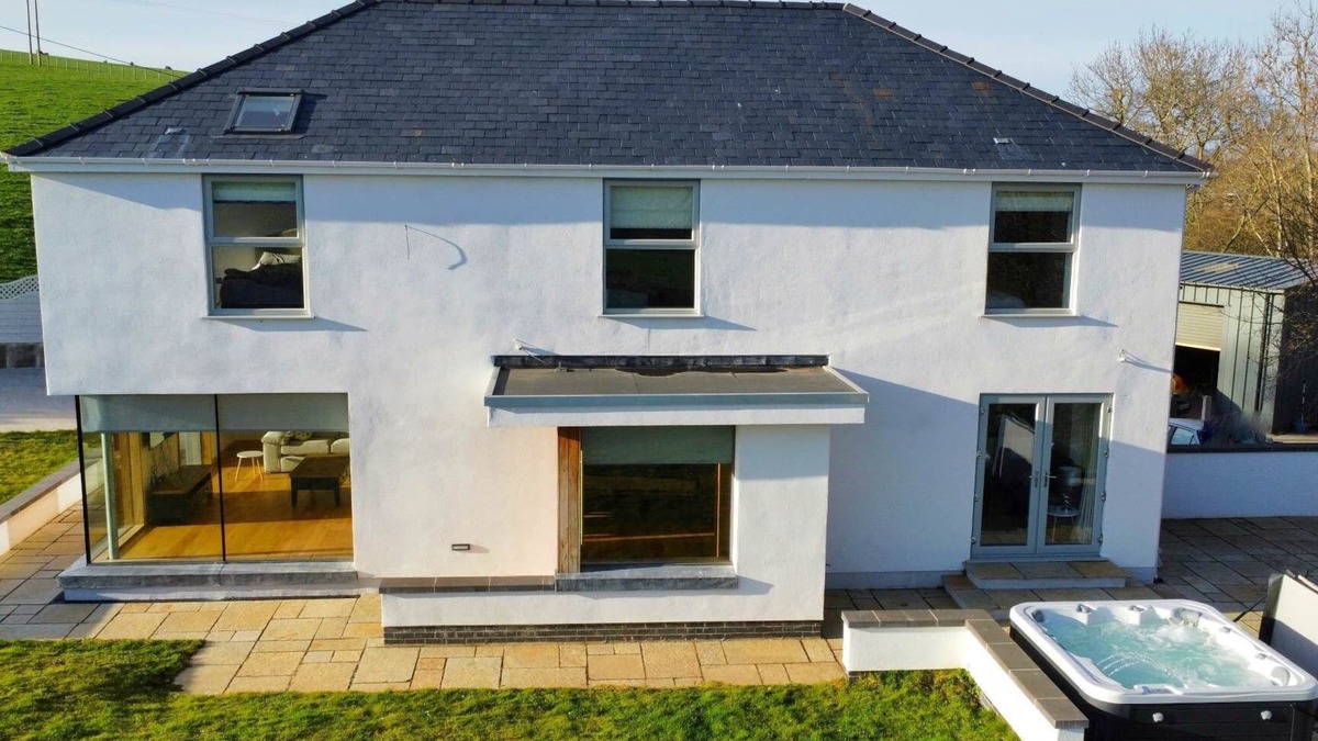 Henllan House | Beautiful Home in the Welsh Countryside