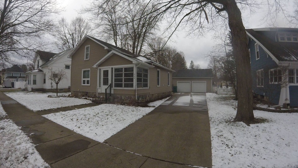 Charlotte House | Beautiful home in the heart of Charlotte! Pet friendly with fenced in yard! n
