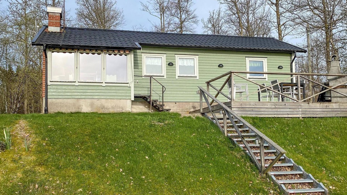 Kragared House | Beautiful home in Torup with lake view