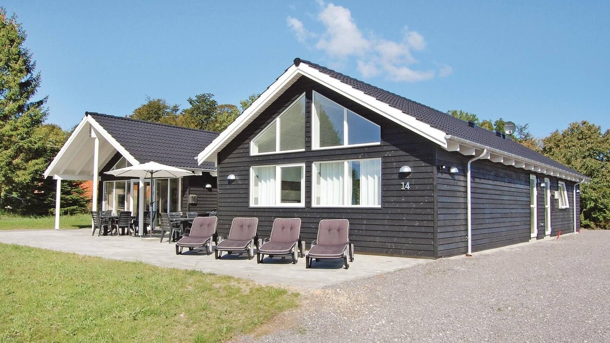 Lohals House | Beautiful home in Tranekær with sauna