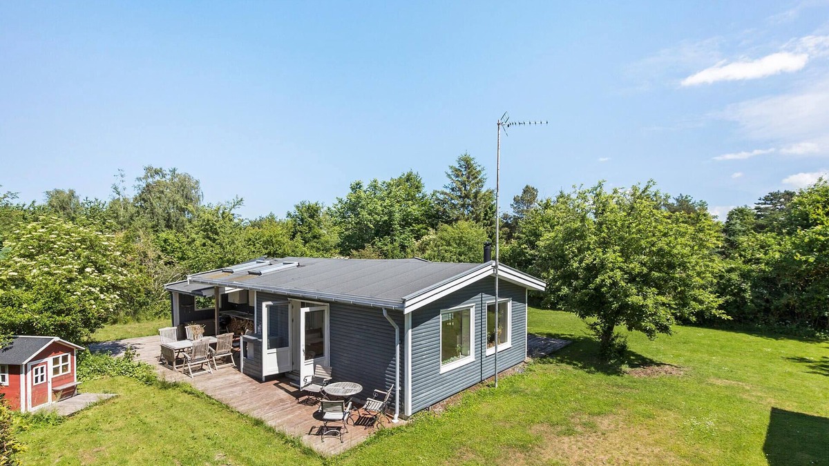 Holloselund House | Beautiful home in Vejby with kitchen
