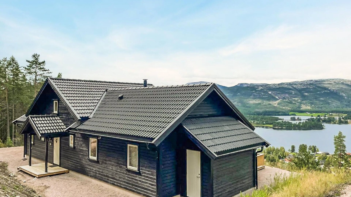 Vradal House | Beautiful home in Vrådal with sauna