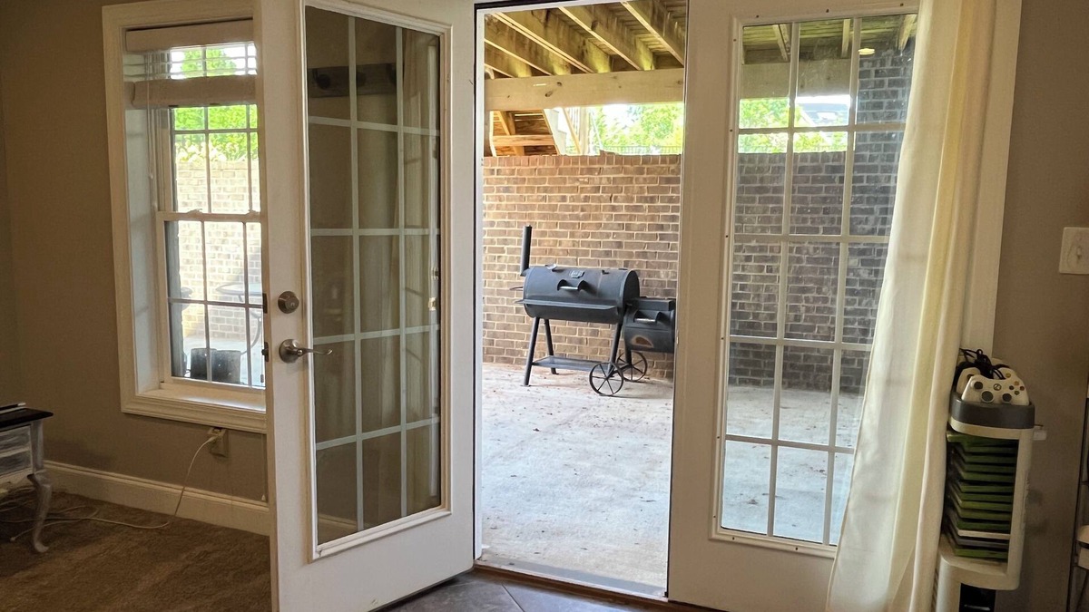 Forest House | BEAUTIFUL HOME LOCATED IN QUITE AREA NEAR GOLF COURSE!