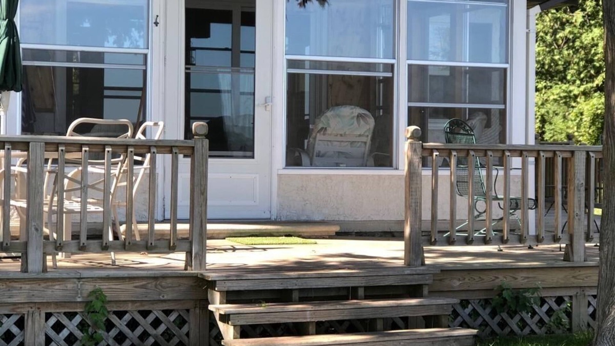 Bellaire House | Beautiful Home on all sports Lake Bellaire. Boat to Torch Lake