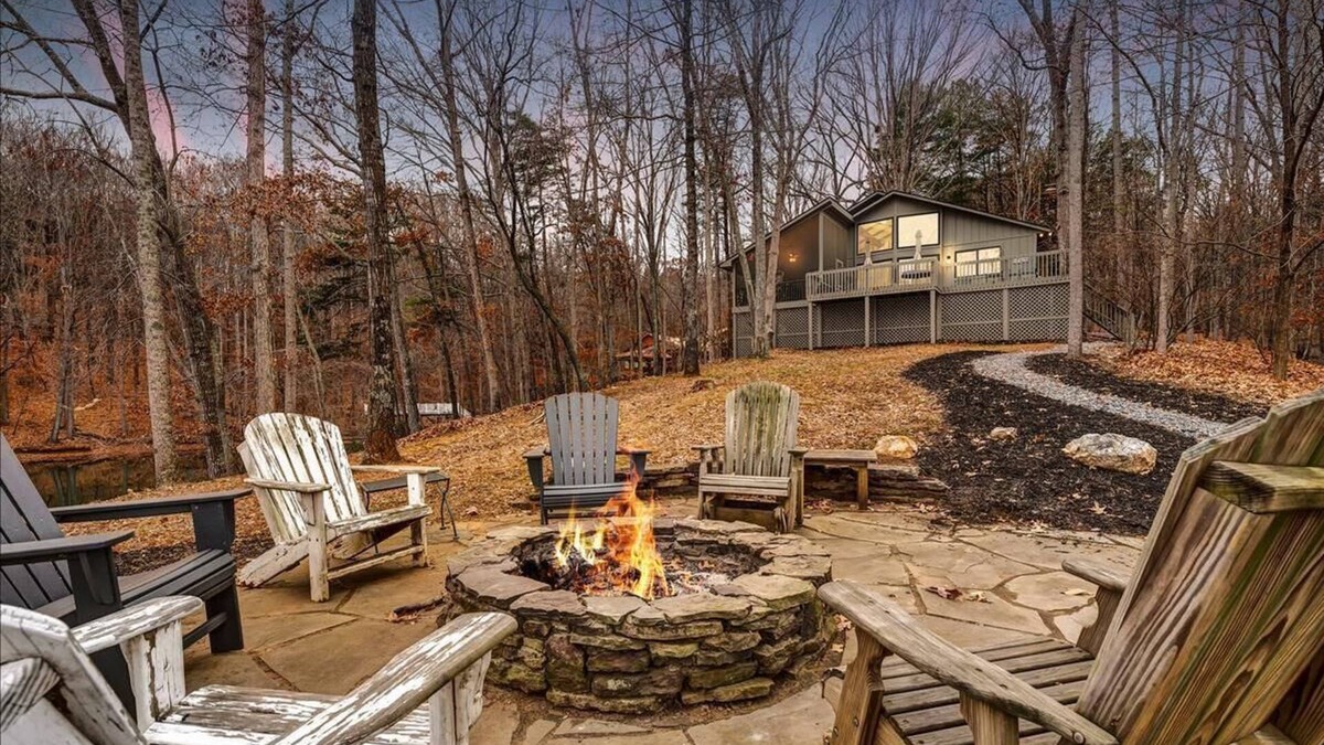 Moneta Cottage | Beautiful Home On Gently Sloping Point Lot With 500 Feet Of Private Waterfront