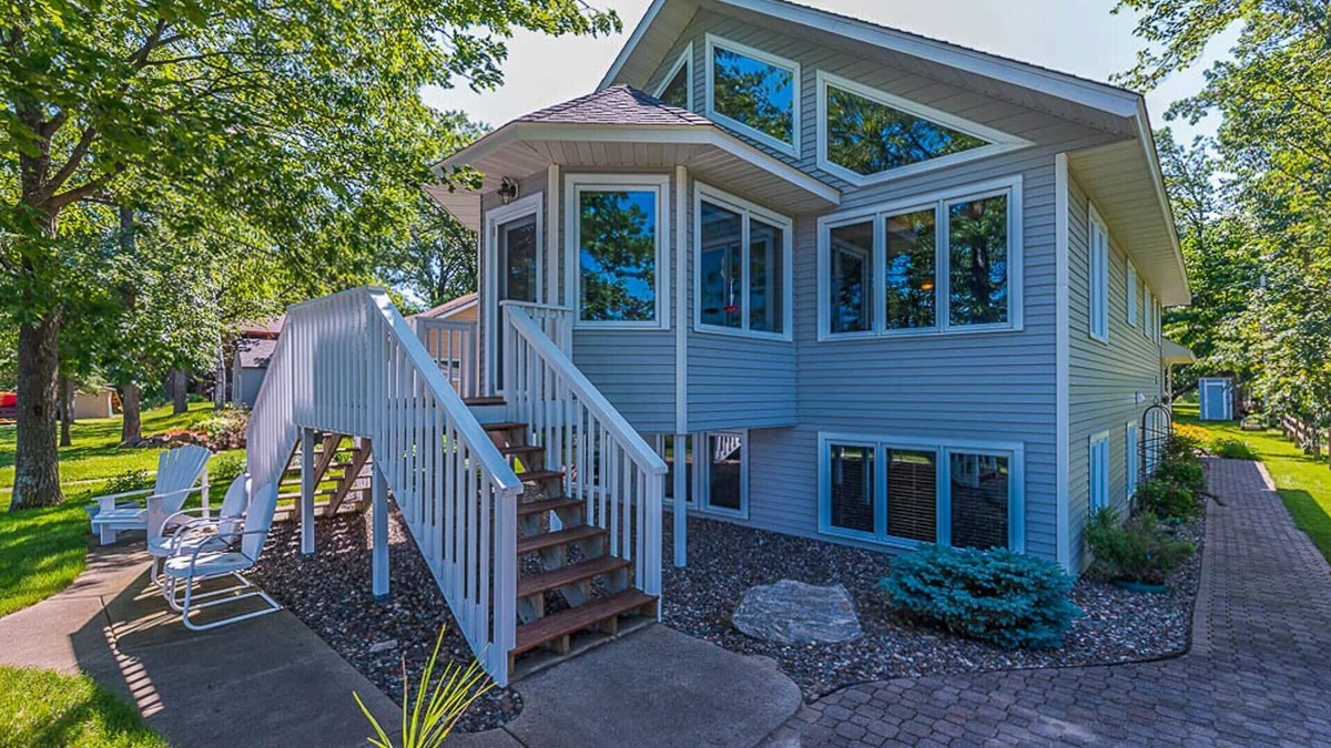 Brainerd House | Beautiful Home On Round Lake, Part Of The Gull Lake Chain of Lakes...