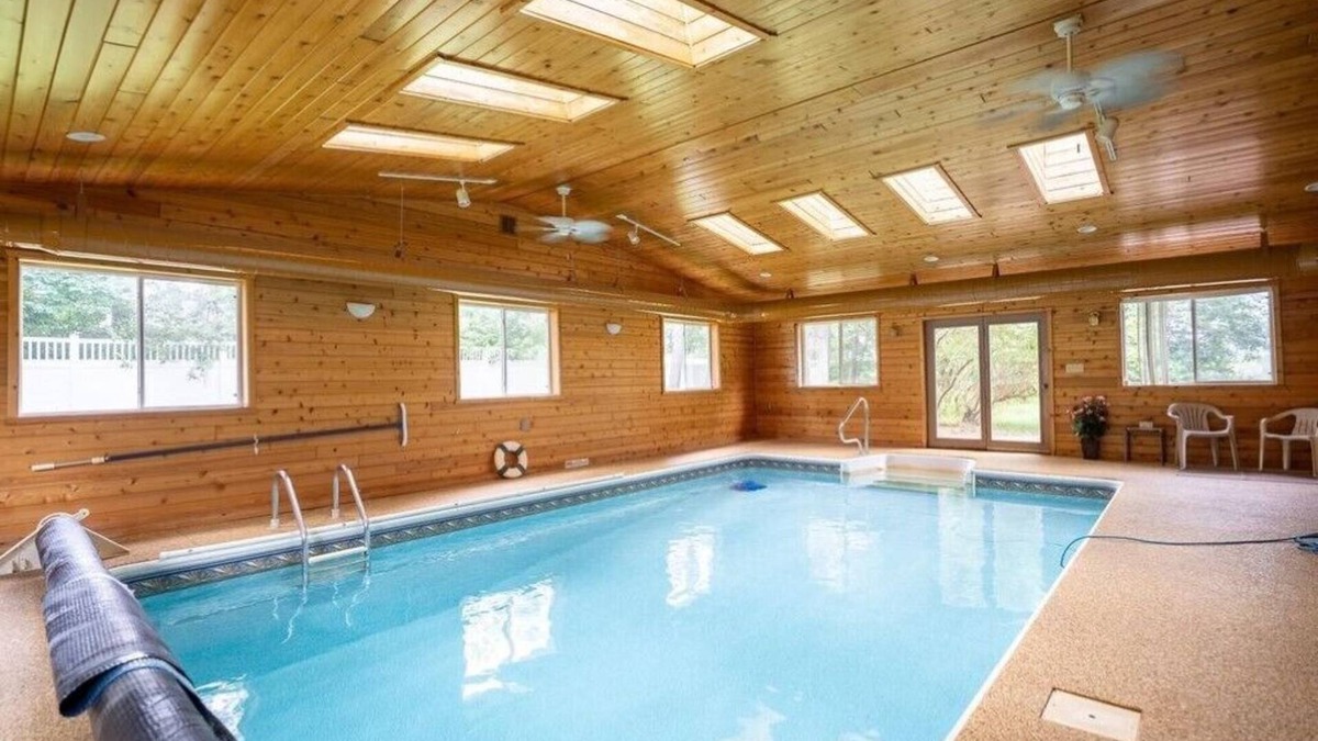 Rib Mountain House | Beautiful home on the Lake. Indoor Pool. Private Pier and a mile from Ski Hill