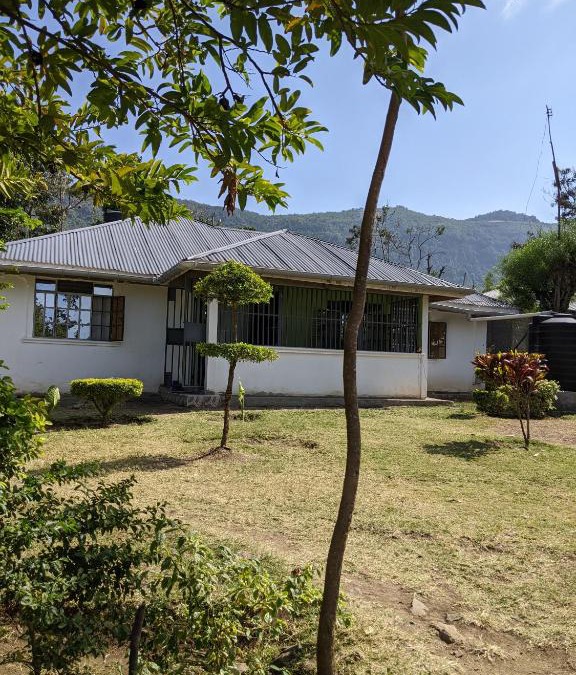 Ruma National Park House | Beautiful Home on The shores of Lake Victoria.