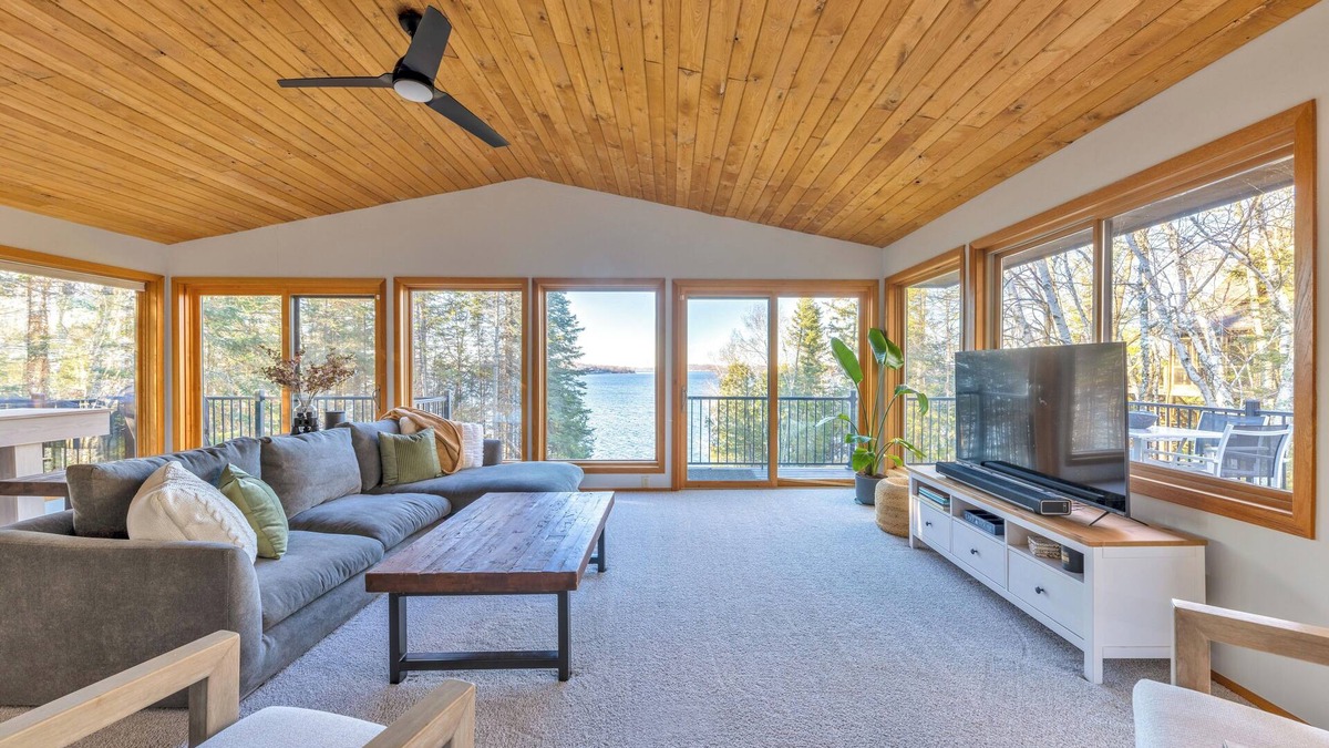 Grand Rapids House | Beautiful home on Lake Pokegama!