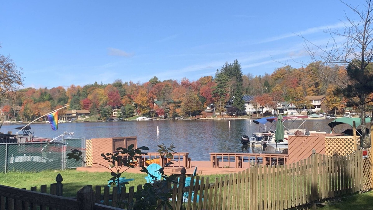 Lake Harmony House | Beautiful Home on Lake