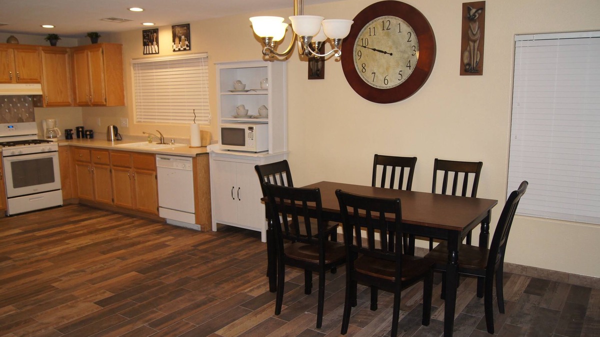 Silverado Ranch House | Beautiful Home WIFI, King size bed in every room.