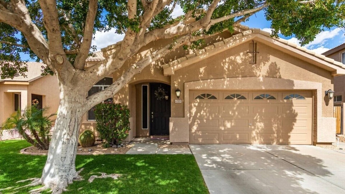 Sierra Verde at Arrowhead Ranch House | Beautiful Home with Private Pool!