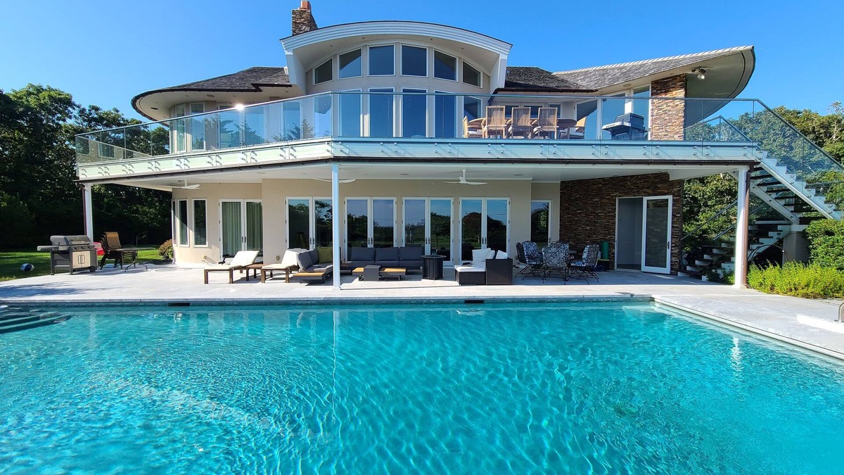 Montauk House | Beautiful home with spectacular views of the ocean.