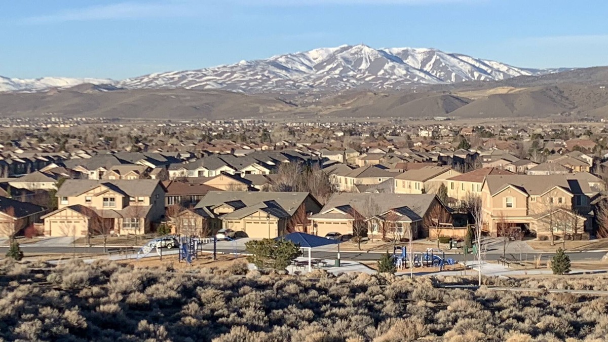 Sparks House | Beautiful home with stunning view of the Sierras
