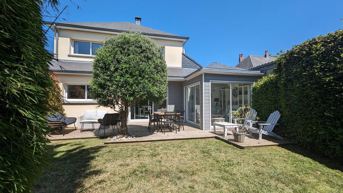 Agon-Coutainville House | BEAUTIFUL HOUSE 4* BRIGHT & SPACIOUS GARDEN & TERRACE 300 M FROM THE BEACH